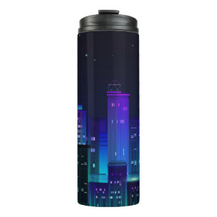 Nachtstadtpanorama mit Neonglühen auf dunklem Hin Thermosbecher