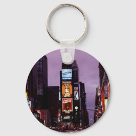 Nachtverkehr auf dem New York Times Square Schlüsselanhänger