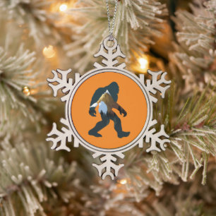 Nachtwald Bigfoot Schneeflocken Zinn-Ornament