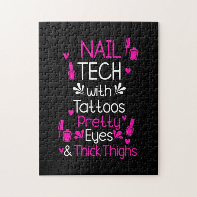 Nageltechnik mit Tattoos (Vertikal)