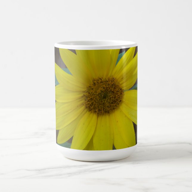 Nah-gelbe Sonnenblume Kaffeetasse (Mittel)