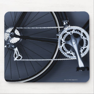 Nah oben von der Fahrradkette, -pedal und -gängen Mousepad