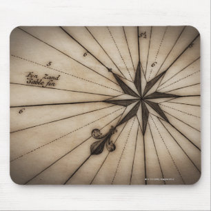 Nah oben von der Wind-Rose auf antiker Karte Mousepad