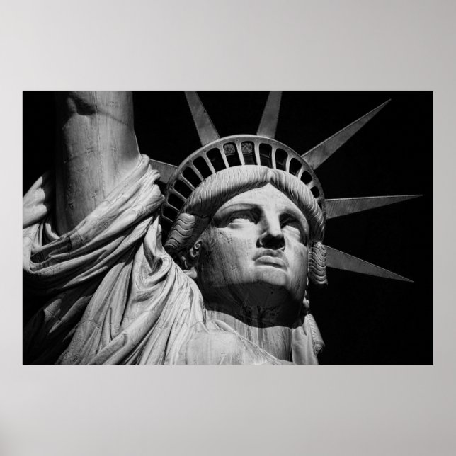 Nah-up Black & White Statue of Liberty New York Poster (Vorne)