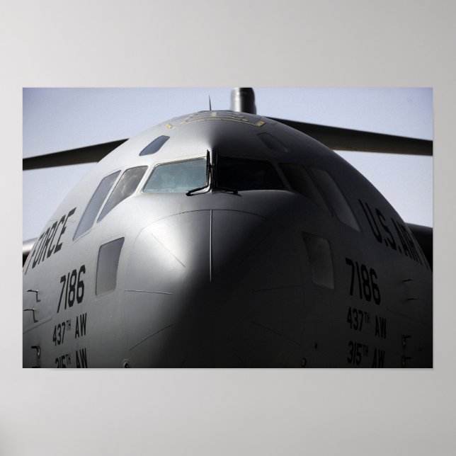 Nah-up der Vorderseite eines C-17-Globemaster III Poster (Vorne)