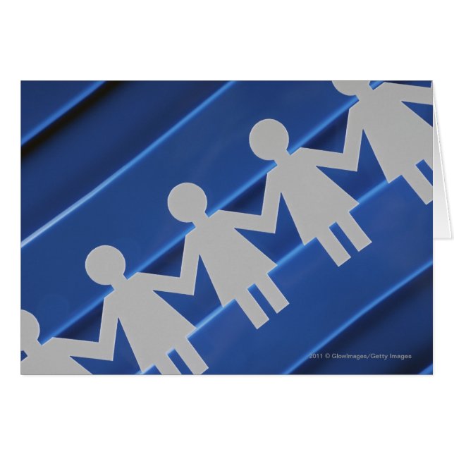 Nahaufnahme der Papierkettenpuppen (Vorderseite (Horizontal))