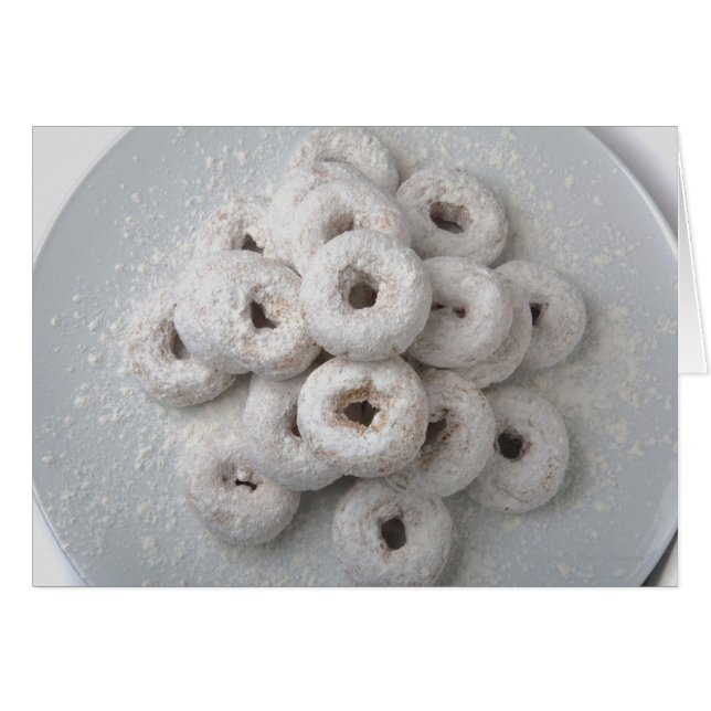 Nahaufnahme der pulverisierten Krapfen in einer (Vorderseite (Horizontal))
