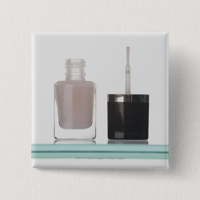 Nahaufnahme einer Flasche Nagellacks Button (Vorderseite)