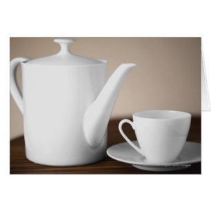 Nahaufnahme einer Schale und des Saucer mit einem