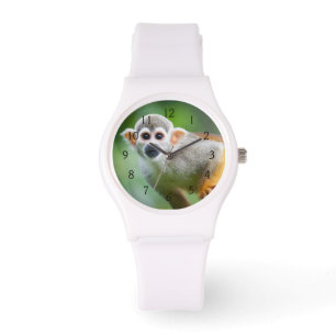 Nahaufnahme eines gemeinen Eichhörnchen-Affen Armbanduhr