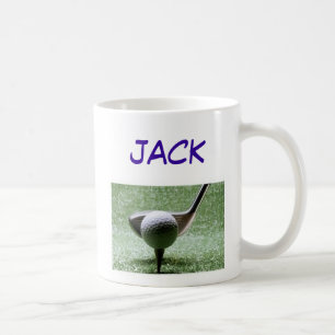 Nahaufnahme-eines-Golfschlägers-neben-einem-Golfba Kaffeetasse