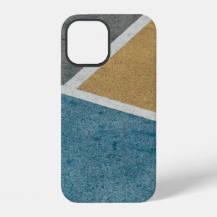 Nahaufnahme graue, gelbe und blaue bemalte Fahrbah iPhone 12 Hülle