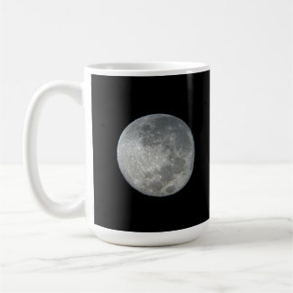 Nahaufnahme Vollmond im Nachthimmel. Fotografie Kaffeetasse