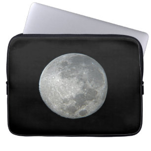 Nahaufnahme Vollmond im Nachthimmel. Fotografie Laptopschutzhülle