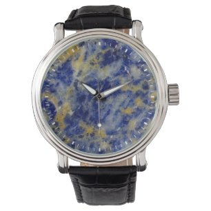 Nahaufnahme von einem blauen Sodalith Armbanduhr