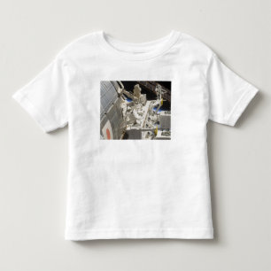 Nahaufnahmeansicht der Komponenten Kleinkind T-shirt