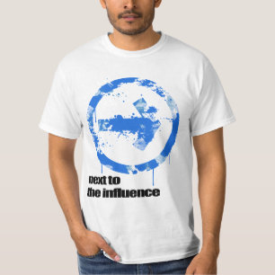 Nahe bei dem Einfluss T-Shirt