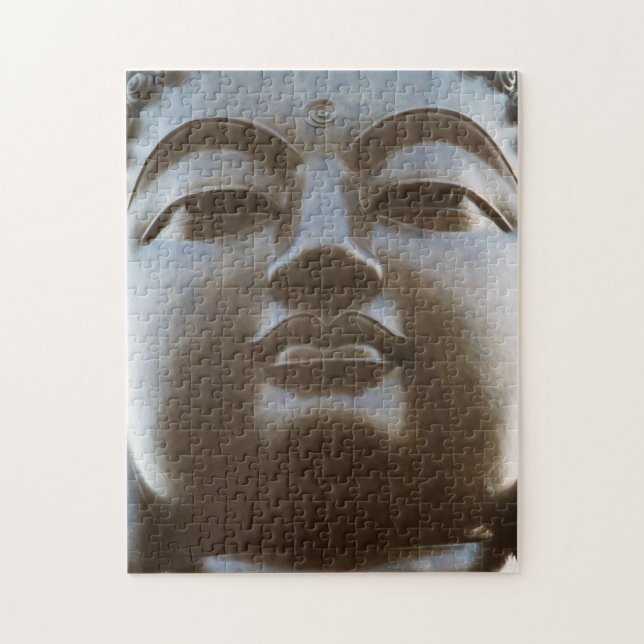Nahe Buddha-Statue (Vertikal)