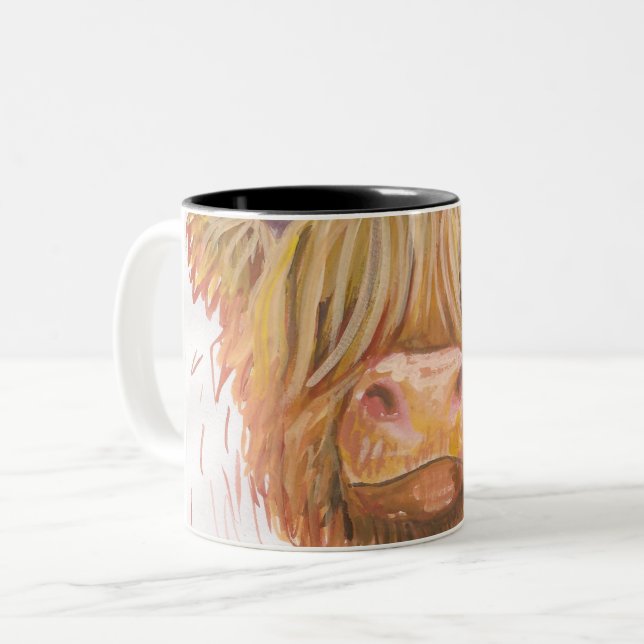 nahe hohe Tasse der Hochlandkuh (Vorderseite Links)