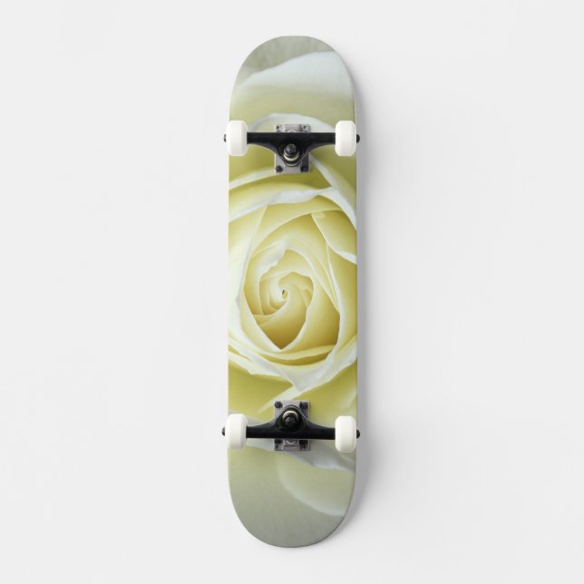 Nahe Rosendetails Skateboard (Vorderseite)