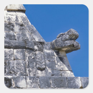 Nahe Steine machen einen alten Maya Quadratischer Aufkleber