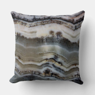 Nahen aus einem Silver Lace Onyx Kissen