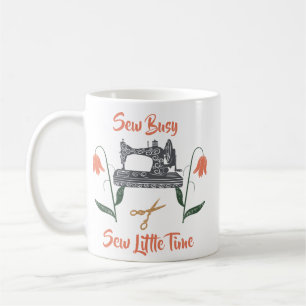 Nähen Enthusiasten nähen beschäftigt, nähen wenig  Kaffeetasse