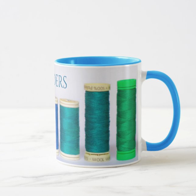 Nähende Tasse (Rechts)