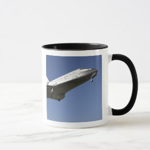 Nähernde Rollbahn 33 2 Raumfähre-Atlantis Tasse