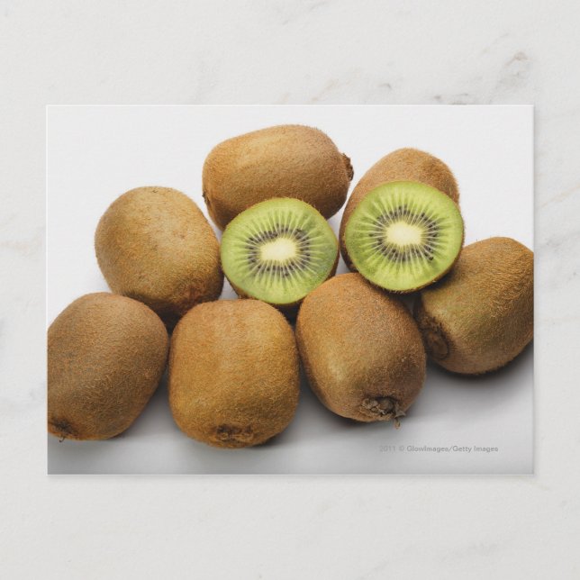 Nahes Anziehen von Kiwi-Früchten Postkarte (Vorderseite)