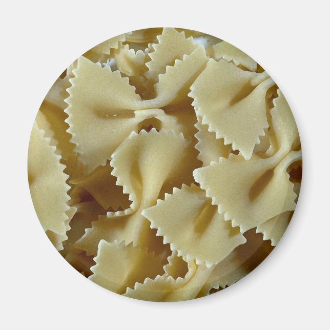 Nahes Auftragen von Pasta-Muscheln aus Bogen Krawa Magnet (Vorne)