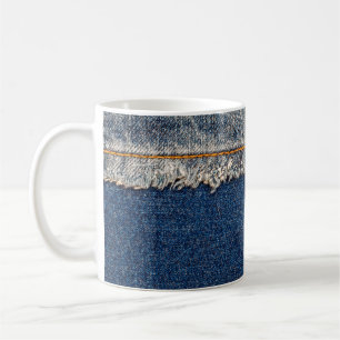 Naht mit orangefarbenem Faden auf gebleicht Kaffeetasse