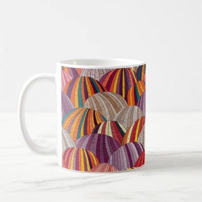 Nahtlose bestickte gewölbte Muster. Weiden und Kaffeetasse (Links)