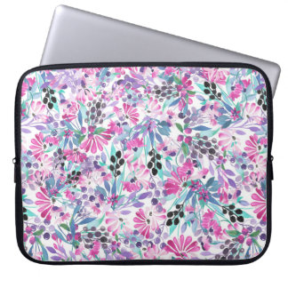 Nahtlose Muster von violetten Blumen und Beeren,bl Laptopschutzhülle