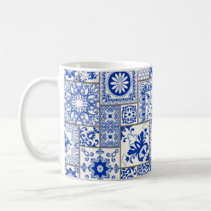 Nahtlose Patchwork-Kachel mit viktorianischen Moti Kaffeetasse