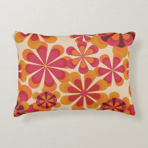 Nahtlose Retro-70er-Blumenmuster mit Vintagem Dai Dekokissen