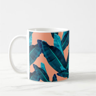 Nahtlose tropische Blume, Pflanze und Blattmuster  Kaffeetasse