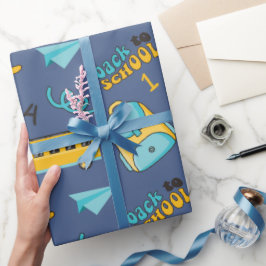 Nahtlose Verpackung: Schulbus, Tasche, Flugzeug Geschenkpapier