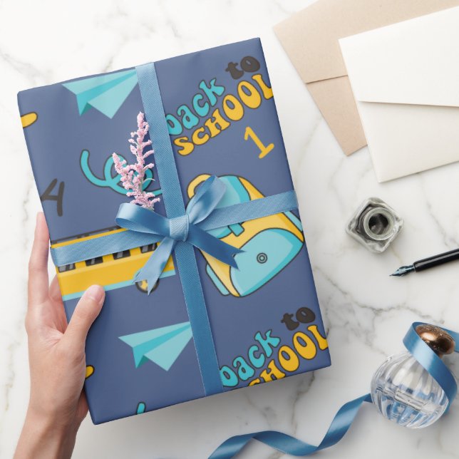Nahtlose Verpackung: Schulbus, Tasche, Flugzeug Geschenkpapier (Schenken)