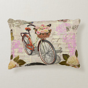 Nahtloser vintage Hintergrund mit Rosen, Schmetter Dekokissen