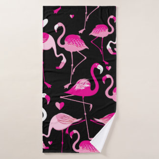 Nahtloses Muster aus rosa Flamingos auf dunklem Ba Badehandtuch