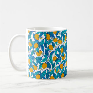 Nahtloses Muster. Blühende Zitrone. Blume Neroli. Kaffeetasse