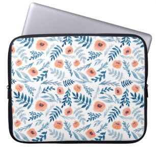 Nahtloses Muster mit Aquarellfarben-Rose und Blaul Laptopschutzhülle