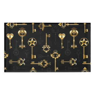 Nahtloses Muster mit Golden Keys Namenschild