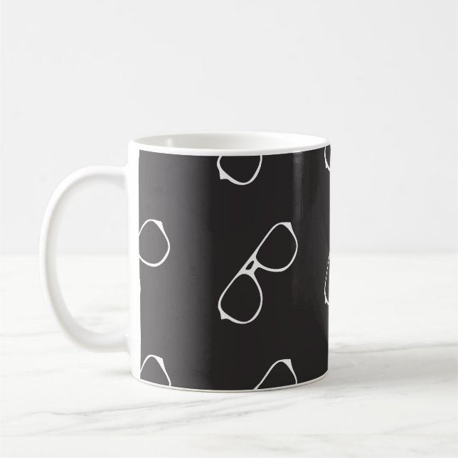 Nahtloses Muster mit handgezeichneter Brille, Mode Kaffeetasse (Links)