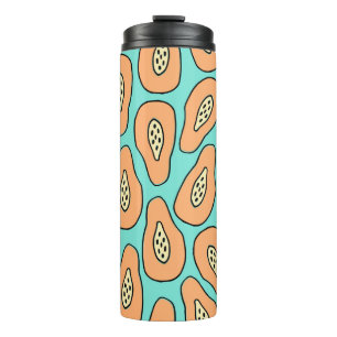 Nahtloses Muster mit handgezogenen Papayas.  Thermosbecher