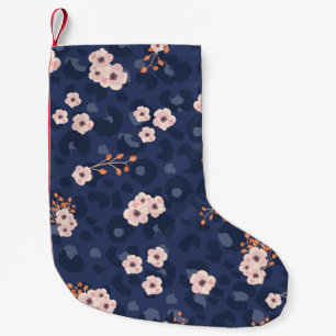 Nahtloses Muster mit Leopardenhaut und rosa, klein Kleiner Weihnachtsstrumpf