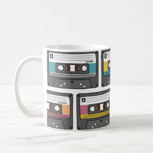 Nahtloses Muster mit Retro-Kassetten in Dood Kaffeetasse