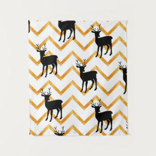 Nahtloses Muster mit schwarzem Hirsch und goldener Wandteppich