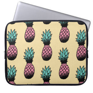 Nahtloses Muster niedlicher handgezogener Ananas Laptopschutzhülle